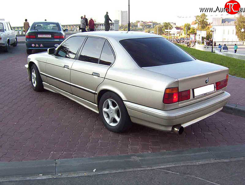 3 049 р. Пороги накладки Classic BMW 5 серия E34 седан дорестайлинг (1988-1994)
