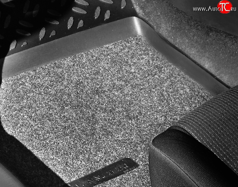 3 099 р. Комплект ковриков в салон Aileron 4 шт. (полиуретан, покрытие Soft) Audi Q5 8R дорестайлинг (2008-2012)