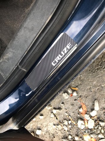 2 489 р. Накладки порожков салона INOX  Chevrolet Cruze ( хэтчбек,  седан,  универсал,  2) (2001-2019) (нержавеющая сталь + карбон). Увеличить фотографию 7
