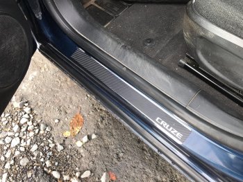 2 489 р. Накладки порожков салона INOX  Chevrolet Cruze ( хэтчбек,  седан,  универсал,  2) (2001-2019) (нержавеющая сталь + карбон). Увеличить фотографию 11