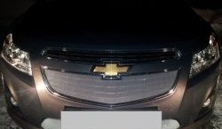 1 599 р. Сетка в решетку радиатора Russtal Chevrolet Cruze седан J300 (2012-2015) (хром). Увеличить фотографию 1
