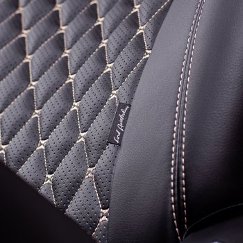 16 749 р. Чехлы для сидений (GhiaTitanium) Lord Autofashion Байрон (экокожа, раздельные задние спинка и сиденье, подлокотник, 3 Г-образных подголовника)  Ford Focus  2 (2004-2011) (Черный, вставка черная, строчка бежевая). Увеличить фотографию 2