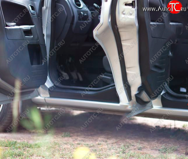 2 259 р. Накладки порогов в дверной проем на RA Ford Fusion 1  рестайлинг, хэтчбэк (2005-2012) (Передние)