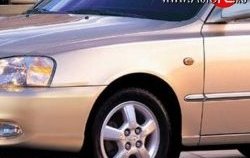 5 949 р. Переднее левое крыло Стандартное Hyundai Accent седан ТагАЗ (2001-2012) (Окрашенное). Увеличить фотографию 1