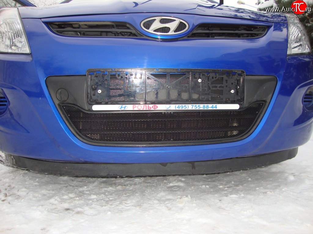 1 469 р. Сетка на бампер Russtal (черная)  Hyundai i20  1 PB (2008-2012)