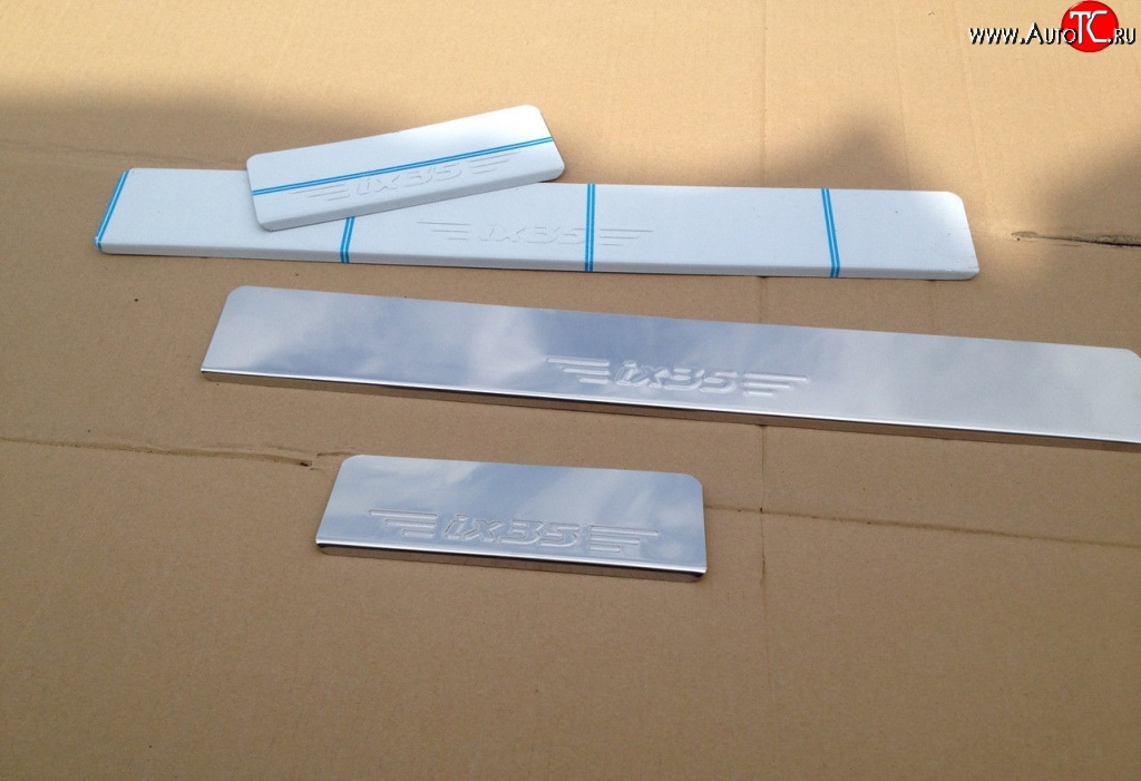 849 р. Накладки на порожки автомобиля M-VRS (нанесение надписи методом штамповки) Hyundai IX35 1 LM дорестайлинг (2009-2013)