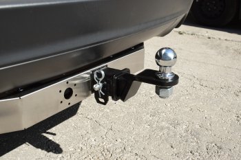 16 249 р. Фаркоп Petroil Tuning (съемный квадрат, с нержавеющей пластиной) Jeep Grand Cherokee WK2 1-ый рестайлинг (2013-2018) (Без заглушки ). Увеличить фотографию 4