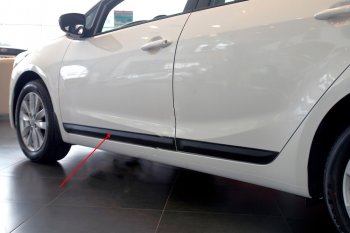 1 029 р. Молдинг двери RA (узкий, передний левый) KIA Cerato 3 YD дорестайлинг седан (2013-2016) (Поверхность глянец под покраску, Неокрашенный). Увеличить фотографию 1