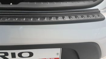 1 099 р. Накладка защитная на задний бампер Petroil Tuning KIA Rio 4 FB дорестайлинг седан (2016-2020) (Текстурная поверхность). Увеличить фотографию 2