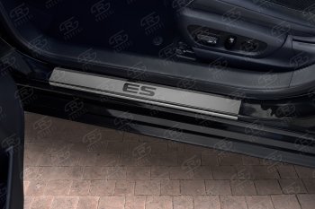 1 999 р. Накладки порожков салона Russtal  Lexus ES350  XV70 (2018-2022) (Нержавейка шлифованная с надписью). Увеличить фотографию 2