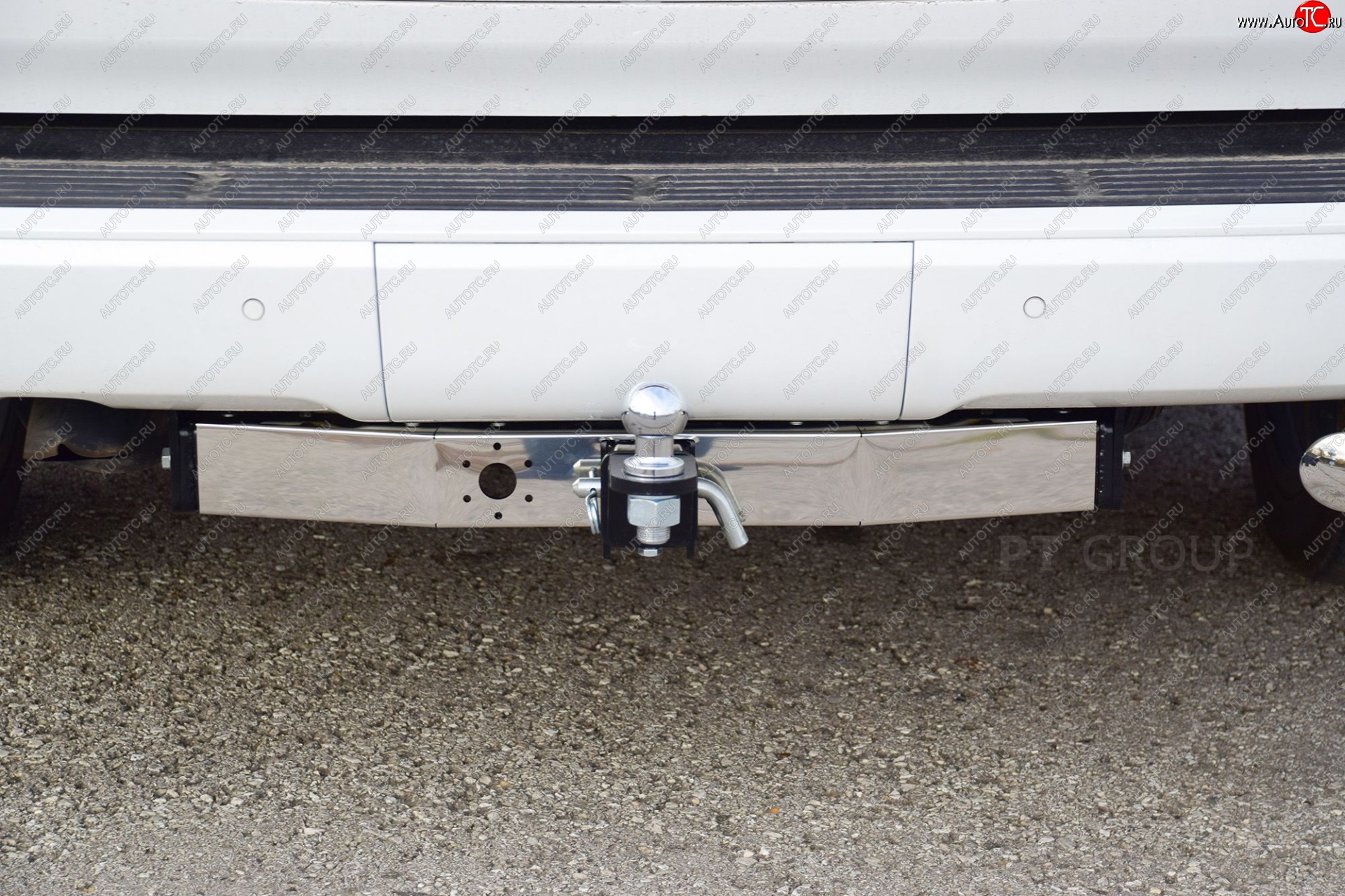 14 899 р. Фаркоп Petroil Tuning (съемный квадрат, с нержавеющей накладкой) Toyota Land Cruiser 200 1-ый рестайлинг (2012-2015) (Без заглушки )