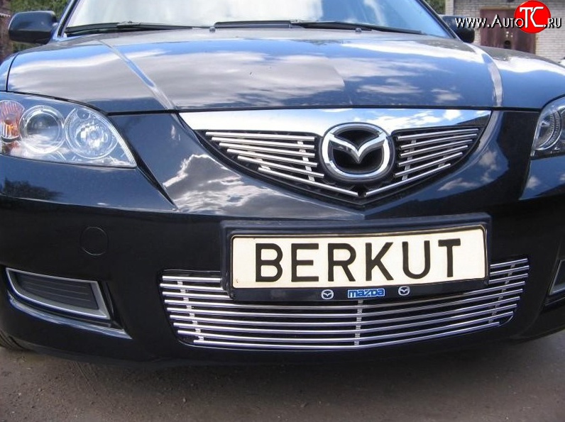 5 399 р. Декоративная вставка воздухозаборника Berkut Mazda 3/Axela BK дорестайлинг седан (2003-2006)
