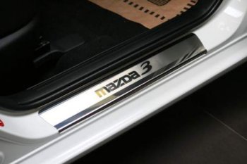 386 р. Накладки на внутр. пороги с рисунком Souz96 нержавеющая сталь (4шт) Mazda 3/Axela BL дорестайлинг седан (2009-2011). Увеличить фотографию 1