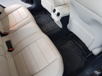 1 699 р. Комплект ковриков в салон Aileron 3D (с подпятником)  Mercedes-Benz C-Class  W205 (2015-2018). Увеличить фотографию 1