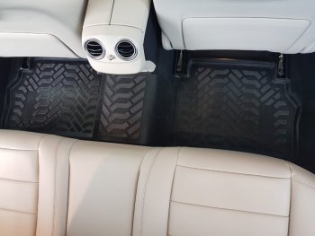 1 699 р. Комплект ковриков в салон Aileron 3D (с подпятником) Mercedes-Benz C-Class W205 дорестайлинг седан (2015-2018). Увеличить фотографию 2