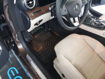 1 699 р. Комплект ковриков в салон Aileron 3D (с подпятником) Mercedes-Benz C-Class W205 дорестайлинг седан (2015-2018). Увеличить фотографию 3