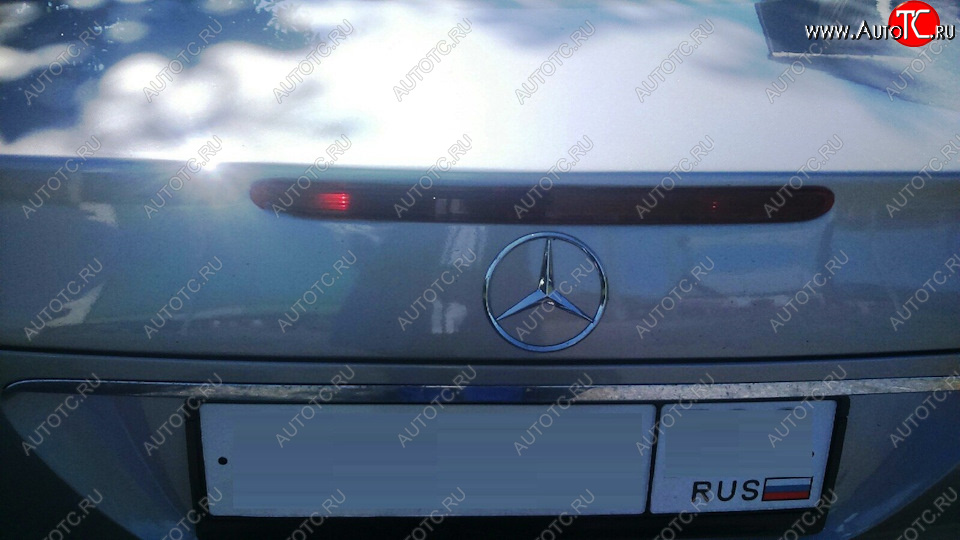 4 699 р. Стоп-сигнал в крышку багажника TYC Mercedes-Benz E-Class W211 дорестайлинг седан (2002-2006)
