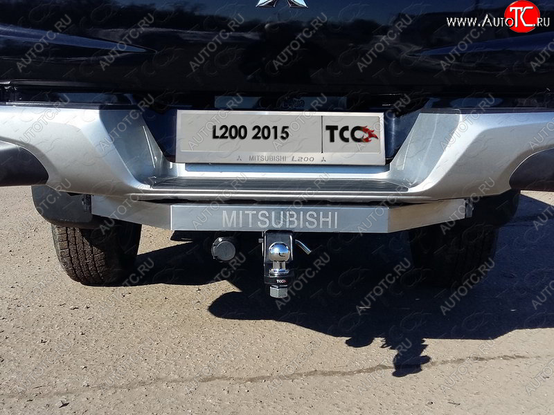 24 099 р. Фаркоп (тягово-сцепное устройство) с задним бампером TCC  Mitsubishi L200  5 KK,KL (2015-2022) (оцинкованный, шар Е нержавейка, усиленный, надпись Mitsubishi)