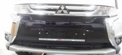 3 299 р. Защитная решётка в воздуховод автомобиля Russtal (черная) Mitsubishi Outlander GF 2-ой рестайлинг (2015-2018). Увеличить фотографию 1