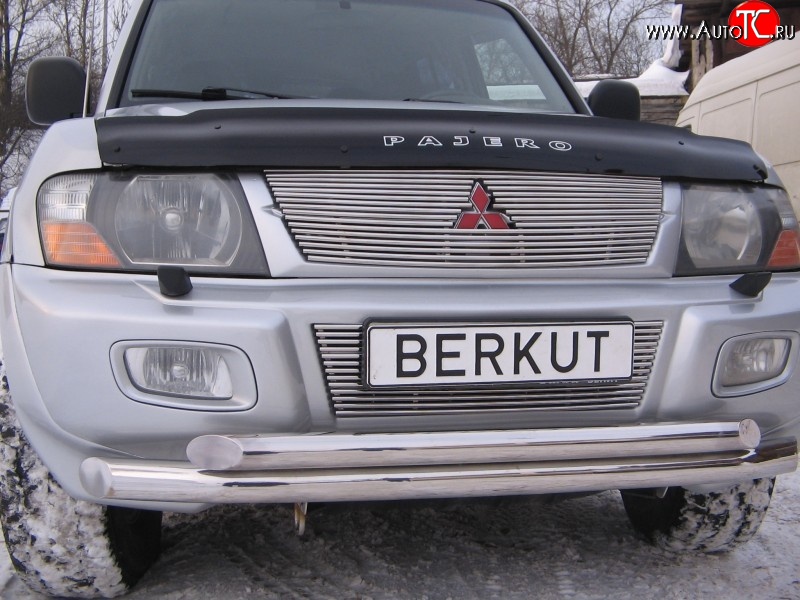 6 999 р. Декоративная вставка решетки радиатора Berkut Mitsubishi Pajero 3 V70 дорестайлинг (1999-2003)