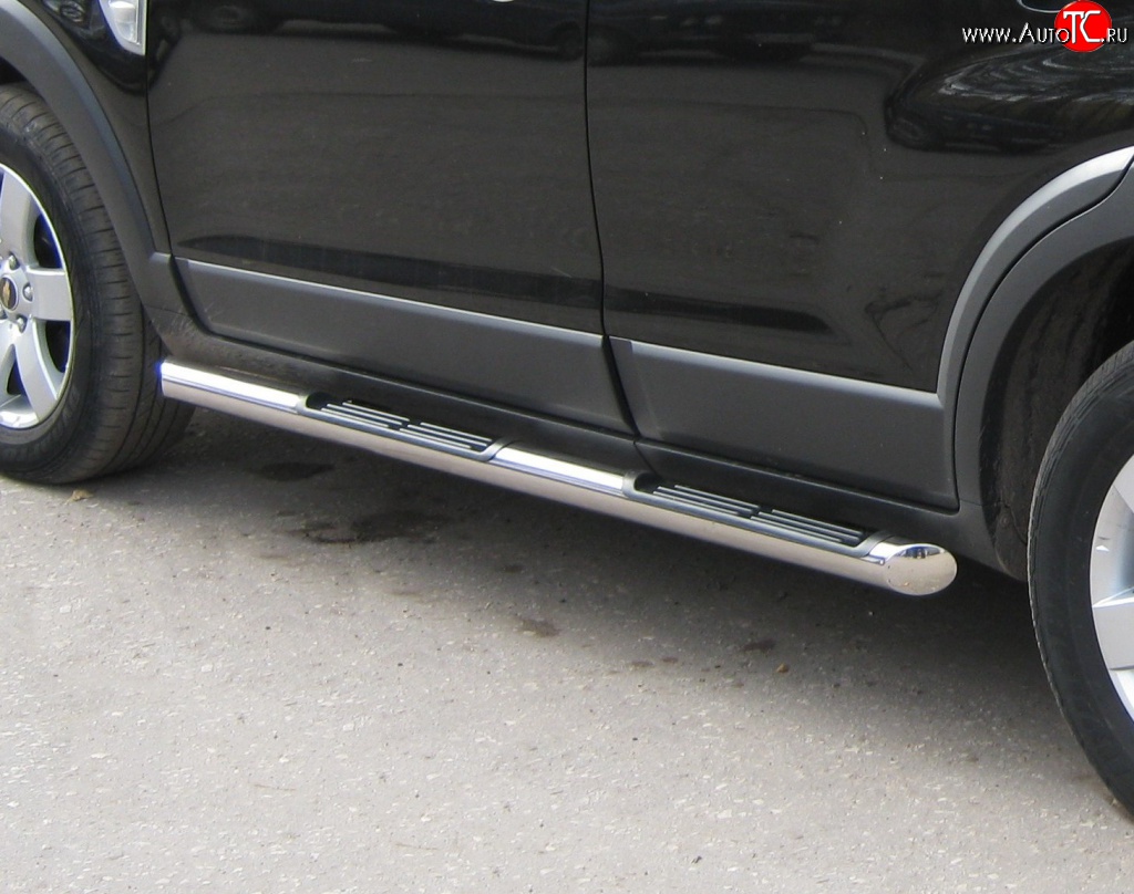 18 799 р. Защита порогов Russtal из трубы d76 мм с пластиковыми вставками для ног  Chevrolet Captiva (2006-2011) (Защита порогов с со скосами на торцах (вариант 1))
