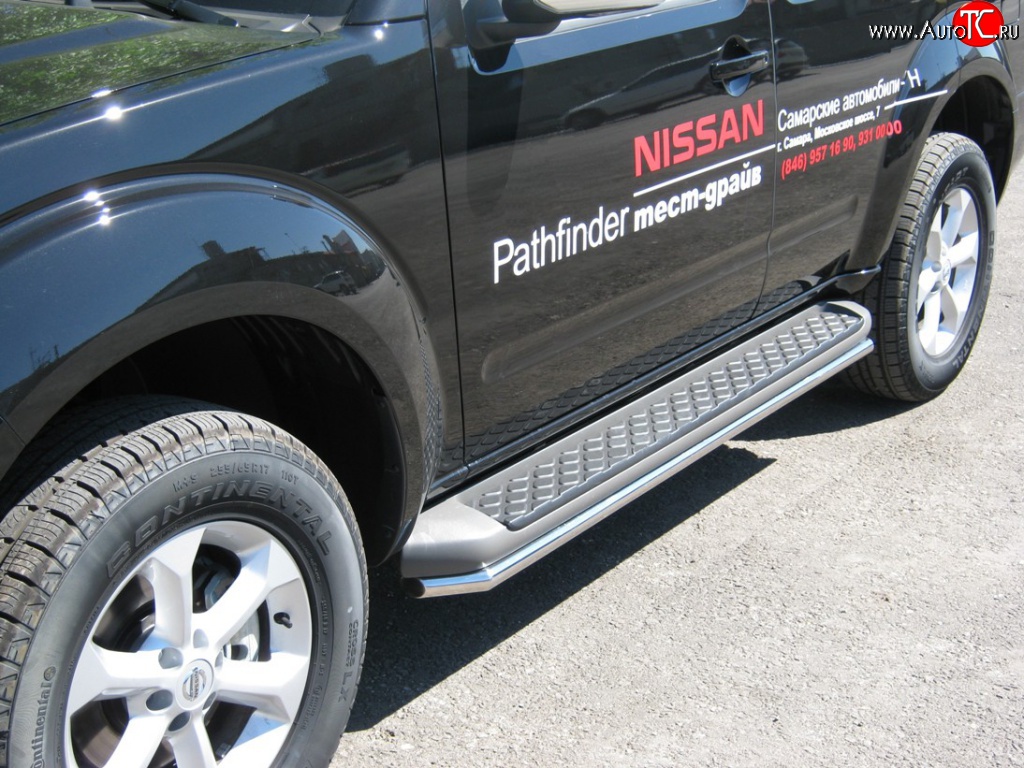 8 849 р. Защита порогов Russtal из круглой трубы диаметром 42 мм (рестайлинг) (2010 г.в.)  Nissan Pathfinder  R51 (2004-2007) (Защита порогов с со скосами на торцах (вариант 1))