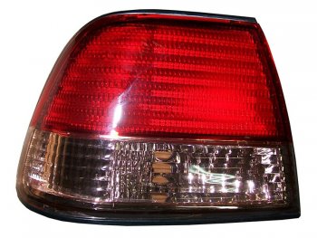 3 299 р. Левый фонарь (внешний/розовая полоса) SAT Nissan Sunny B15 (1998-2004). Увеличить фотографию 1