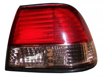 2 859 р. Правый фонарь (внешний/розовая полоса) SAT  Nissan Sunny  B15 (1998-2004). Увеличить фотографию 1