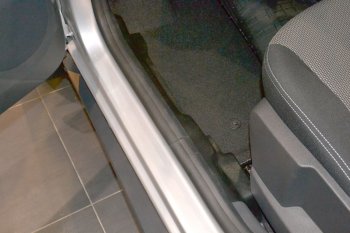 2 889 р. Накладки на ковролин пола Petroil Tuning  Nissan Terrano  D10 (2013-2022), Renault Duster  HS (2010-2015). Увеличить фотографию 4