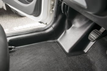 3 279 р. Накладки на ковролин пола Petroil Tuning Nissan Terrano D10 рестайлинг (2016-2022). Увеличить фотографию 5