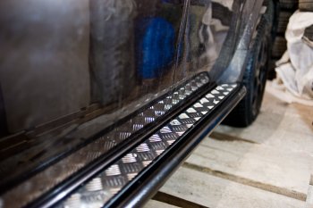 13 749 р. Порожки для ног из трубы Ø51 с алюминиевой площадкой Petroil Tuning Эстонец Nissan Terrano D10 дорестайлинг (2013-2016) (Черный (Шагрень)). Увеличить фотографию 6