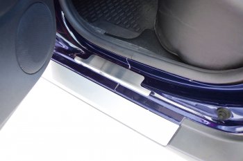 2 299 р. Пороги накладки в проем дверей Petroil Tuning  Nissan Terrano  D10 (2013-2022) (Нержавеющая полированная сталь). Увеличить фотографию 3