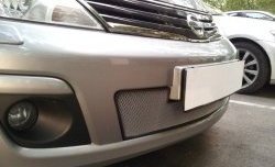 1 539 р. Сетка на бампер Russtal (хром)  Nissan Tiida ( 1 седан,  1 хэтчбек) (2010-2014). Увеличить фотографию 1