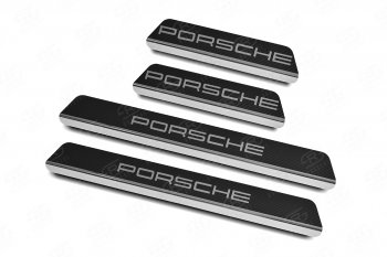 2 599 р. Накладки порожков салона Russtal  Porsche Cayenne  PO536 (2018-2024) (Нержавейка с покрытием карбон, с надписью). Увеличить фотографию 1