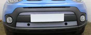4 799 р. Защитная сетка в бампер (2 части, с парктроником, ячейка 3х7 мм) Alfeco Стандарт  KIA Soul  2 PS (2017-2019) (Хром). Увеличить фотографию 2