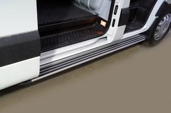 Правый порог алюминиевый с пластиковой накладкой ТСС Тюнинг Sollers (Sollers) Atlant (Атлант) (2022-2024) автобус, цельнометаллический фургон
