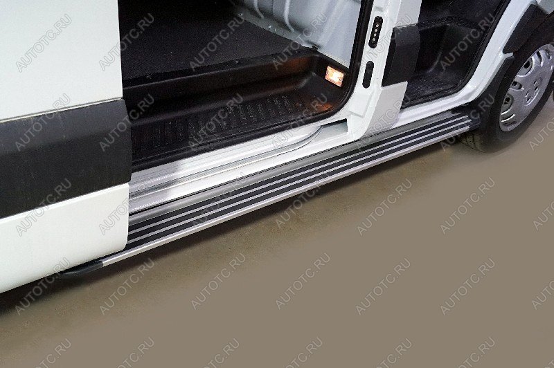 16 899 р. Правый порог алюминиевый с пластиковой накладкой ТСС Тюнинг  Sollers Atlant (2022-2024) (карбон черные)