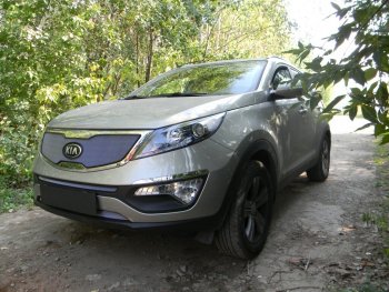 3 589 р. Защитная сетка в бампер (верх, ячейка 3х7 мм) Alfeco Стандарт KIA Sportage 3 SL дорестайлинг (2010-2014) (Хром). Увеличить фотографию 2