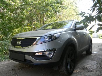 3 589 р. Защитная сетка в бампер (верх, ячейка 3х7 мм) Alfeco Стандарт  KIA Sportage  3 SL (2014-2016) (Чёрная). Увеличить фотографию 2