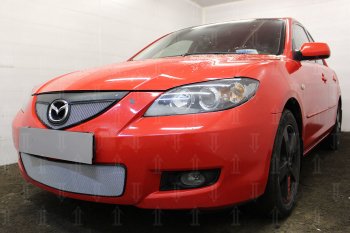 3 199 р. Защитная сетка в бампер (верх, ячейка 3х7 мм) Alfeco Стандарт  Mazda 3/Axela  BK (2006-2009) (Хром). Увеличить фотографию 3