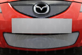 3 099 р. Защитная сетка в бампер (низ, ячейка 3х7 мм) Alfeco Стандарт Mazda 3/Axela BK рестайлинг седан (2006-2009) (Хром). Увеличить фотографию 1