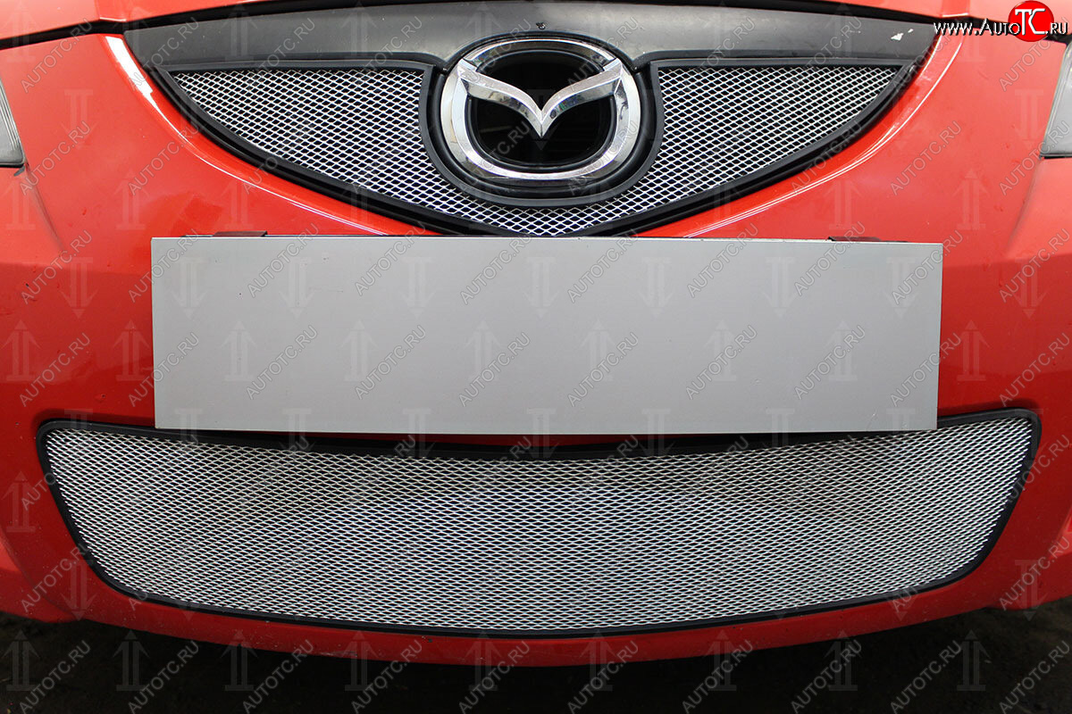 3 099 р. Защитная сетка в бампер (низ, ячейка 3х7 мм) Alfeco Стандарт Mazda 3/Axela BK рестайлинг седан (2006-2009) (Хром)