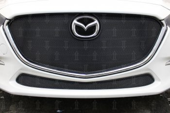 3 999 р. Защитная сетка в бампер (верх, ячейка 3х7 мм, без рамки под номер) Alfeco Стандарт  Mazda 3/Axela  BM (2016-2019) (Чёрная). Увеличить фотографию 4