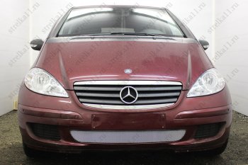 3 199 р. Защитная сетка в бампер (низ, ячейка 3х7 мм) Alfeco Стандарт  Mercedes-Benz A class  W169 (2005-2008) (Хром). Увеличить фотографию 1