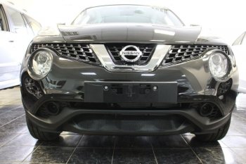 3 099 р. Защитная сетка в бампер (низ, ячейка 3х7 мм) Стрелка11 Стандарт  Nissan Juke  1 YF15 (2014-2020) (Чёрная). Увеличить фотографию 1