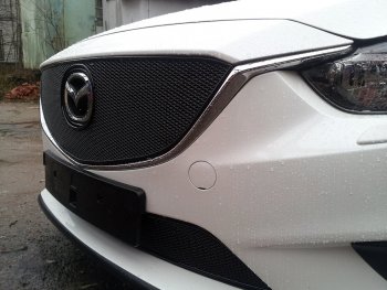 5 499 р. Защитная сетка в бампер (верх, ячейка 4х10 мм) Alfeco Премиум Mazda 6 GJ дорестайлинг седан (2012-2015) (Чёрная). Увеличить фотографию 4