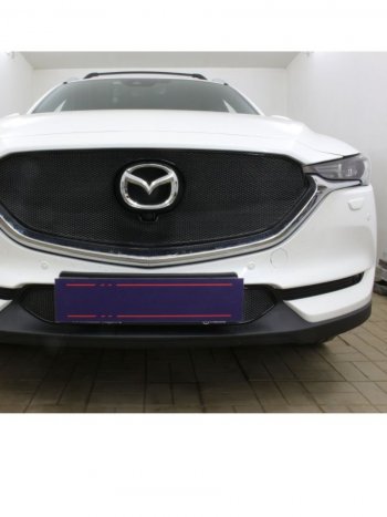6 549 р. Защитная сетка в бампер (верх, 3D, с камерой, ячейка 4х10 мм) Alfeco Премиум Mazda CX-5 KF (2016-2024) (Чёрная). Увеличить фотографию 2