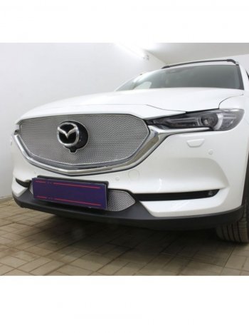 6 649 р. Защитная сетка в бампер (верх, 3D, с камерой, ячейка 4х10 мм) Alfeco Премиум  Mazda CX-5  KF (2016-2024) (Хром). Увеличить фотографию 2