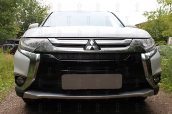 10 399 р. Защитная сетка в бампер (3 части, ячейка 4х10 мм) Alfeco Премиум Mitsubishi Outlander GF 2-ой рестайлинг (2015-2018) (Чёрная). Увеличить фотографию 1