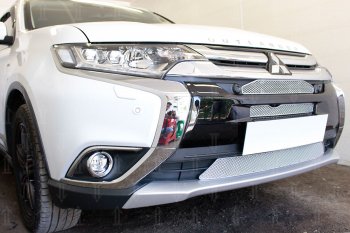 8 999 р. Защитная сетка в бампер (3 части, с парктроником, ячейка 4х10 мм) Alfeco Премиум Mitsubishi Outlander GF 2-ой рестайлинг (2015-2018) (Хром). Увеличить фотографию 4